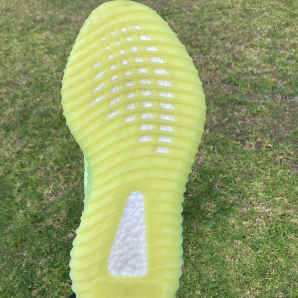 Adidas Yeezy Boost 350 V2 Glow Size M8.5 - EG5293 Barely Used 9.5/10 😮‍💨🔥🔌 - Picture 4 of 5